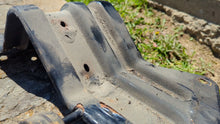 Load image into Gallery viewer, Volvo P80 AWD center carrier support bracket for S70, V70 XC, V70 AWD, 850, V70R, etc.