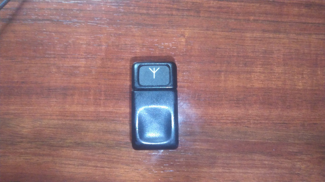 Antenna switch from a Volvo 960, used. I install them in the Volvo 850 sedan cars.
