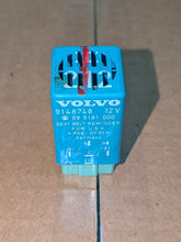 Load image into Gallery viewer, Relay for Volvo 850, S70, V70, V70 XC, V70R, etc.
