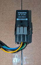 Load image into Gallery viewer, Relay for Volvo 850, S70, V70, V70 XC, V70R, etc.
