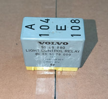 Load image into Gallery viewer, Relay for Volvo 850, S70, V70, V70 XC, V70R, etc.
