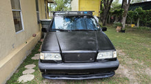 Load image into Gallery viewer, 1995 Volvo T-5R sedan, black. Pepper
